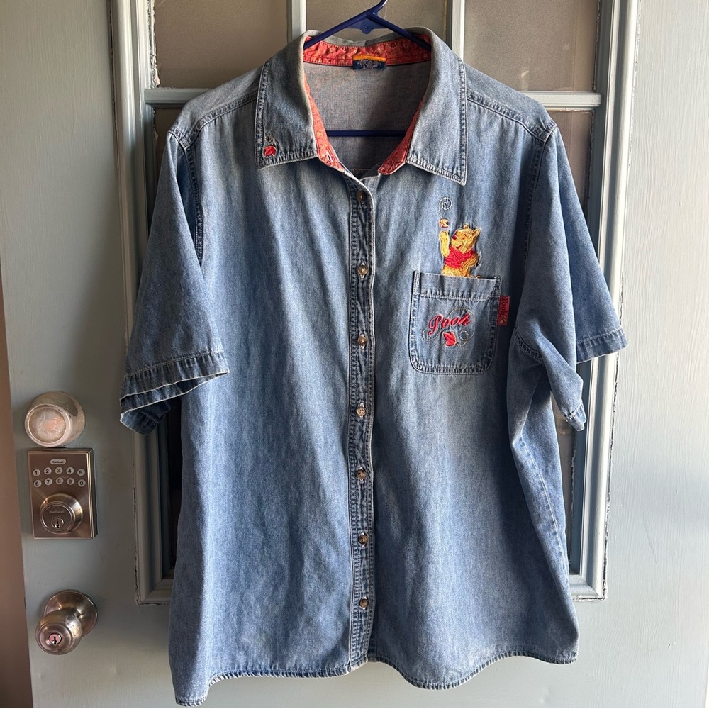 Vintage Disney Winnie the Pooh Embroidered Denim Button Down Collared Shirt L/XL
